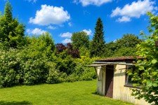 Hauptbild Exklusive Lage am Niendorfer Gehege! Baugrundstück mit Altbestand für Doppelhaus oder evtl. 2x EFH
