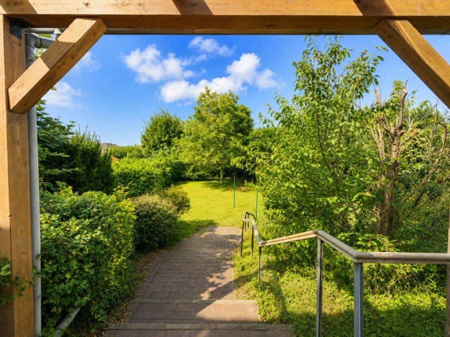 Blick in den Garten Einfamilienhaus Nienhagen