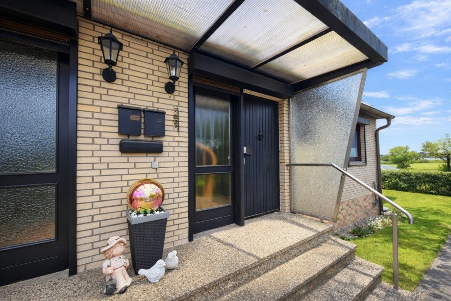 Hauseingang Doppelhaush�lfte Wakendorf II