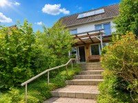 Bild (e2c2b59fb082e291b757e1ede93ee5f9): Attraktives Baugrundst�ck f�r MFH, Reihenh�user oder 2 Einfamilienh�user in Nienhagen